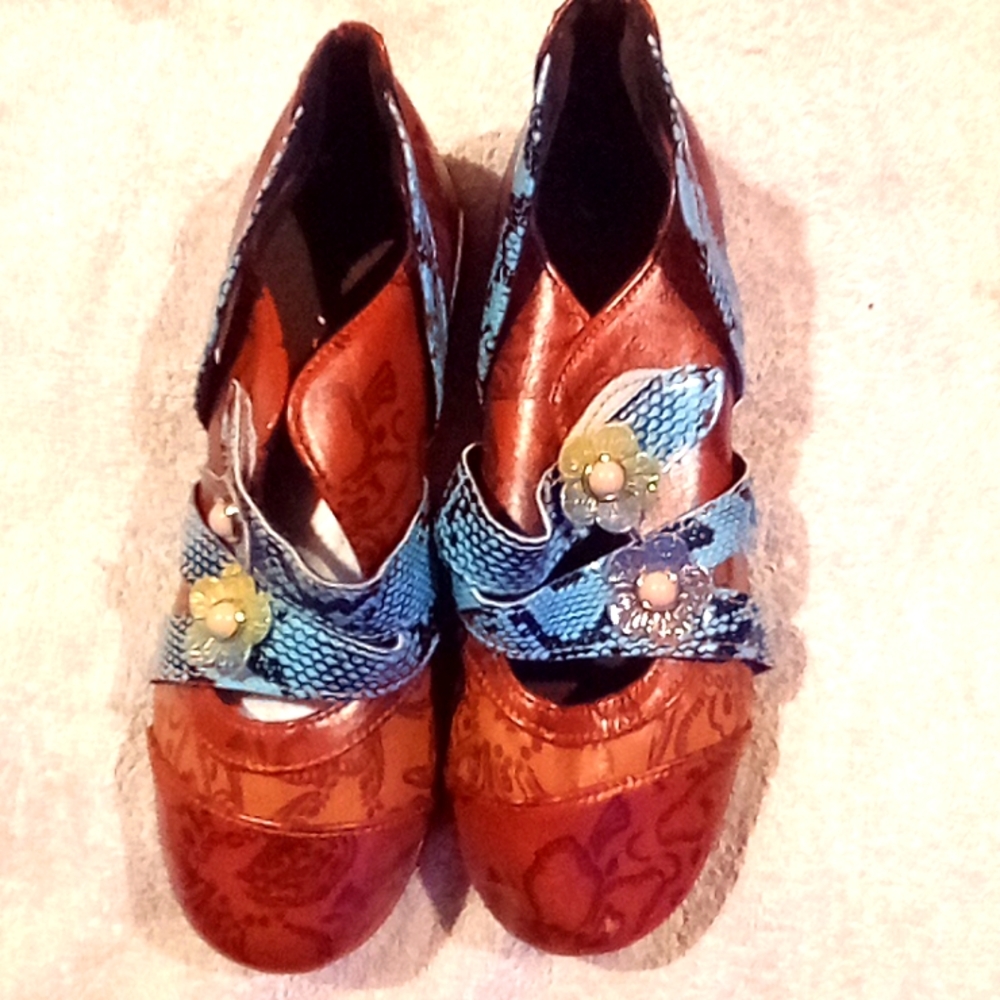 Women's diabetic shoes
